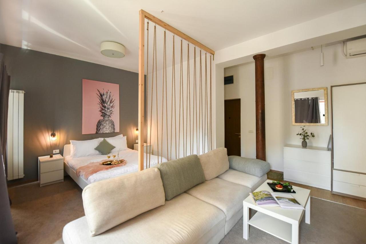 Best Location Old Town - New Studio Bucarest Esterno foto