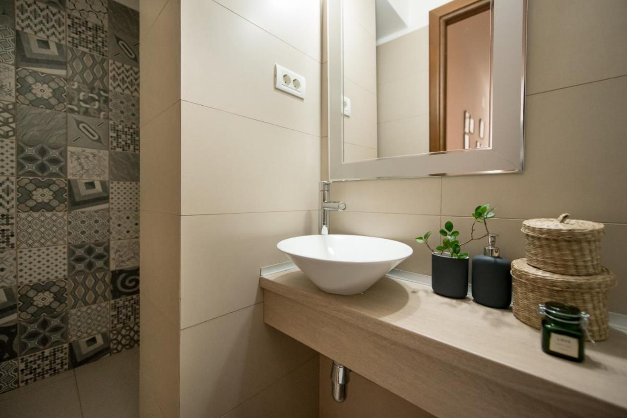 Best Location Old Town - New Studio Bucarest Esterno foto